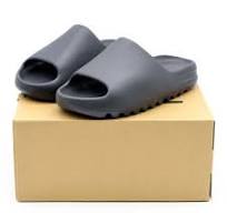 YEEZY SLIDES